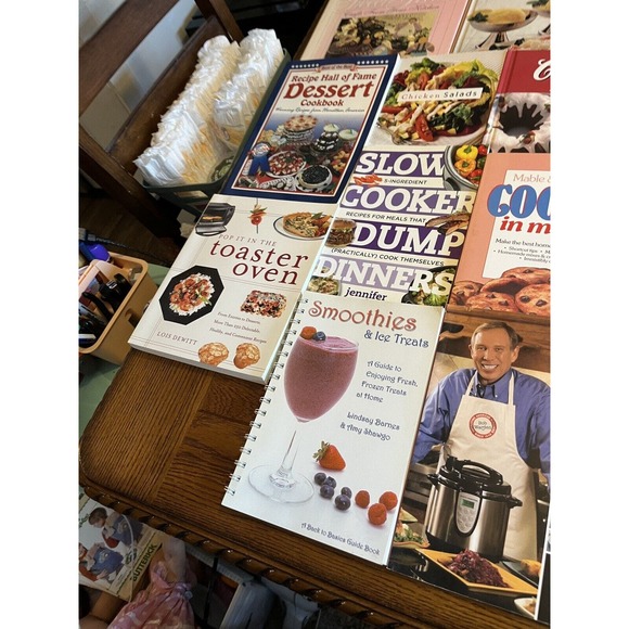 Lot Of 22 Cookbooks Slow Cooker Desserts Meals Recipes Cooking Library Starter! - Picture 2 of 7